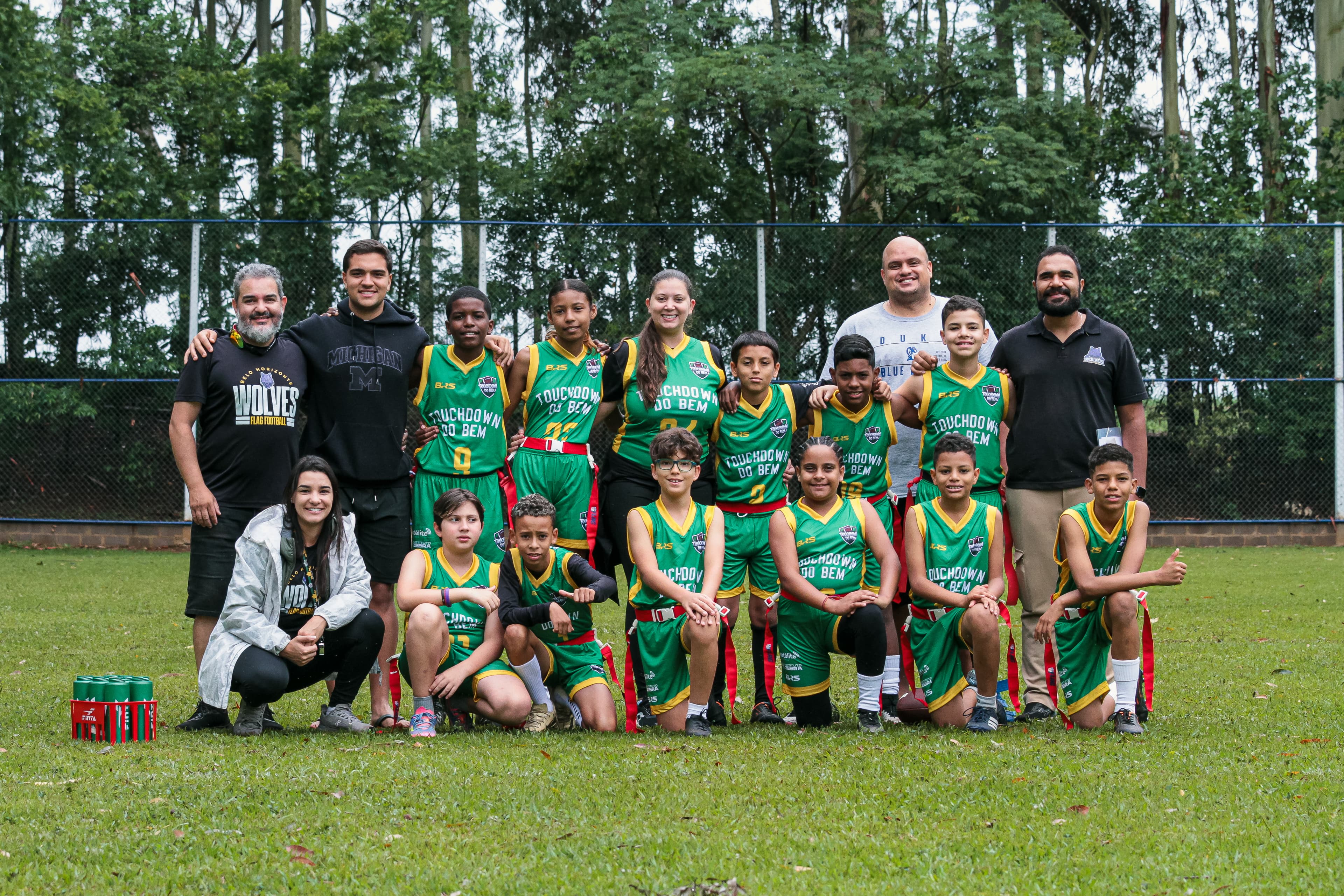 Time Touchdown do Bem com treinadores